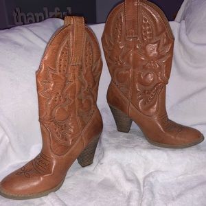 Mossimo cowgirl boots slight heel